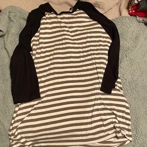 Size xl gray and white striped lularoe randy with black sleeves